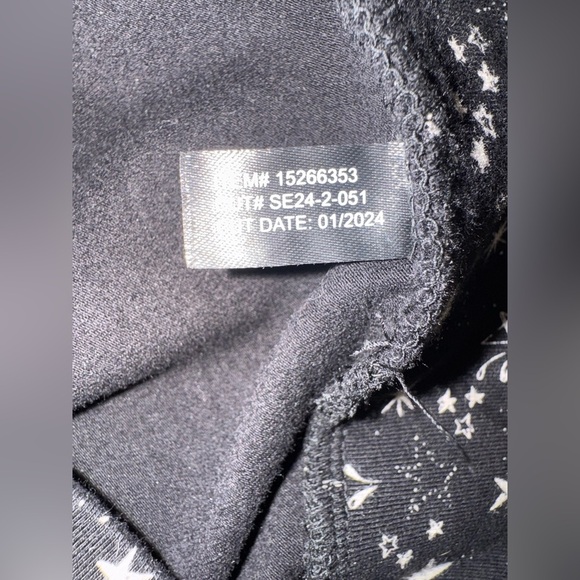 Women’s Torrid Plus Size 9” Stella Stars Deep Black Summer Fall Biker Shorts 1X - Picture 6 of 6